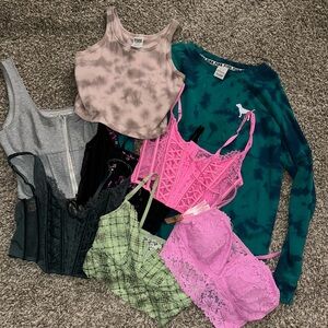 VICTORIAS SECRET BUNDLE